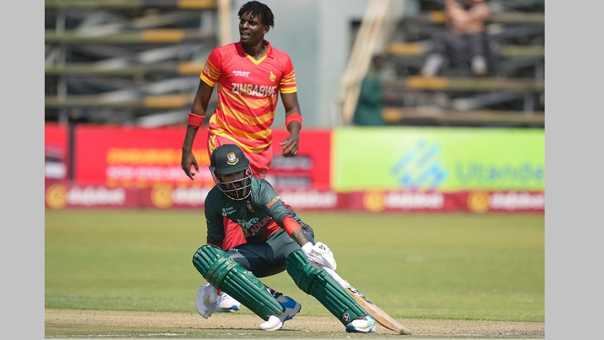 টপ অর্ডারের চার ব্যাটারের অর্ধশতক; বাংলাদেশের ৩০০ পার