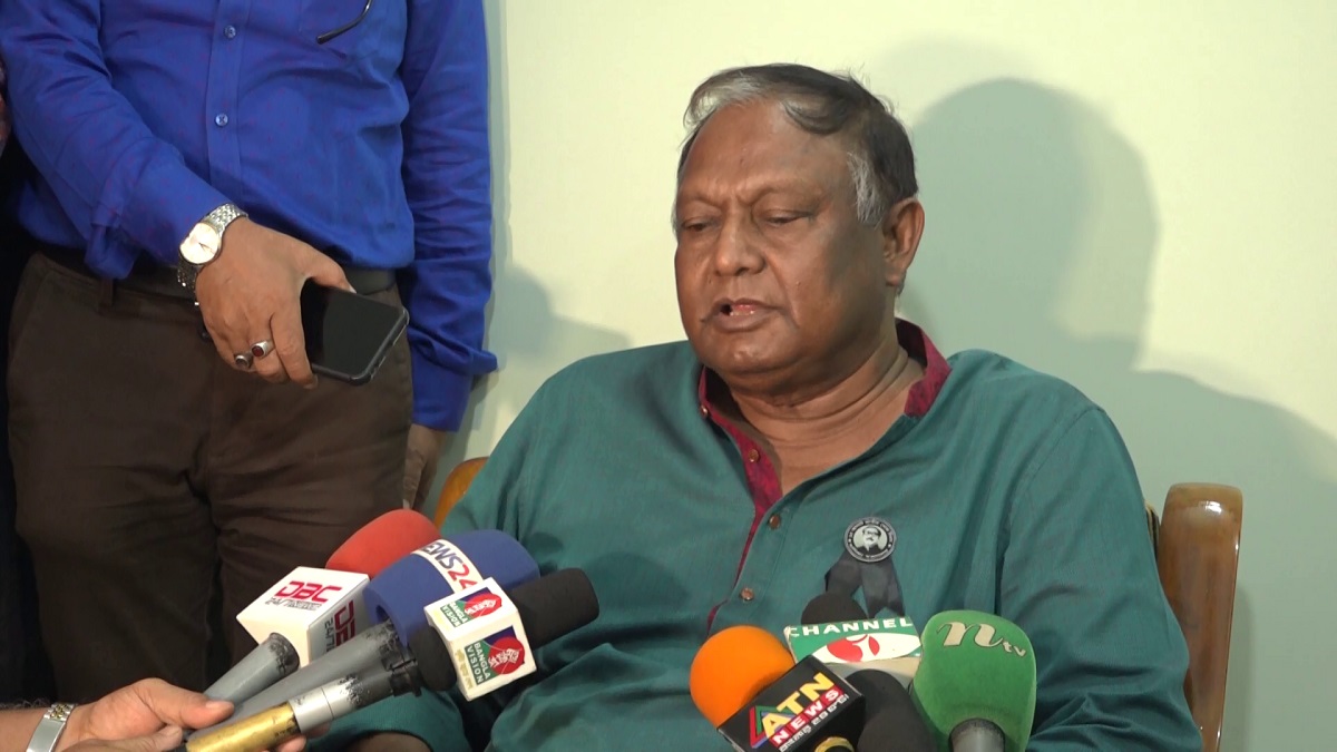 দেশের মানুষ বেহেশতে নয়, কষ্টে আছে সন্দেহ নেই: বাণিজ্যমন্ত্রী