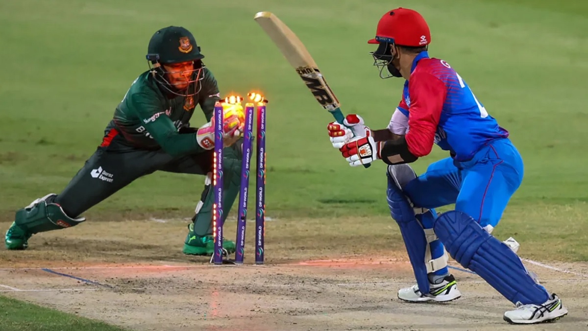 মোসাদ্দেক-সাইফুদ্দিনের জোড়া আঘাতে ম্যাচে ফিরলো বাংলাদেশ