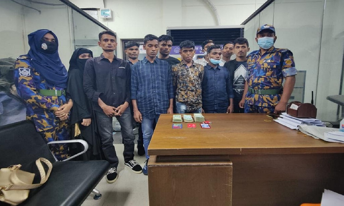 কক্সবাজার বিমানবন্দরে ১১ রোহিঙ্গা আটক, জব্দ তিন লাখ টাকা