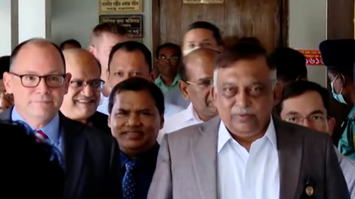 স্বরাষ্ট্রমন্ত্রী-মার্কিন রাষ্ট্রদূত বৈঠক: নিরাপত্তার ক্ষেত্রে সহযোগিতা বাড়াতে চায় যুক্তরাষ্ট্র