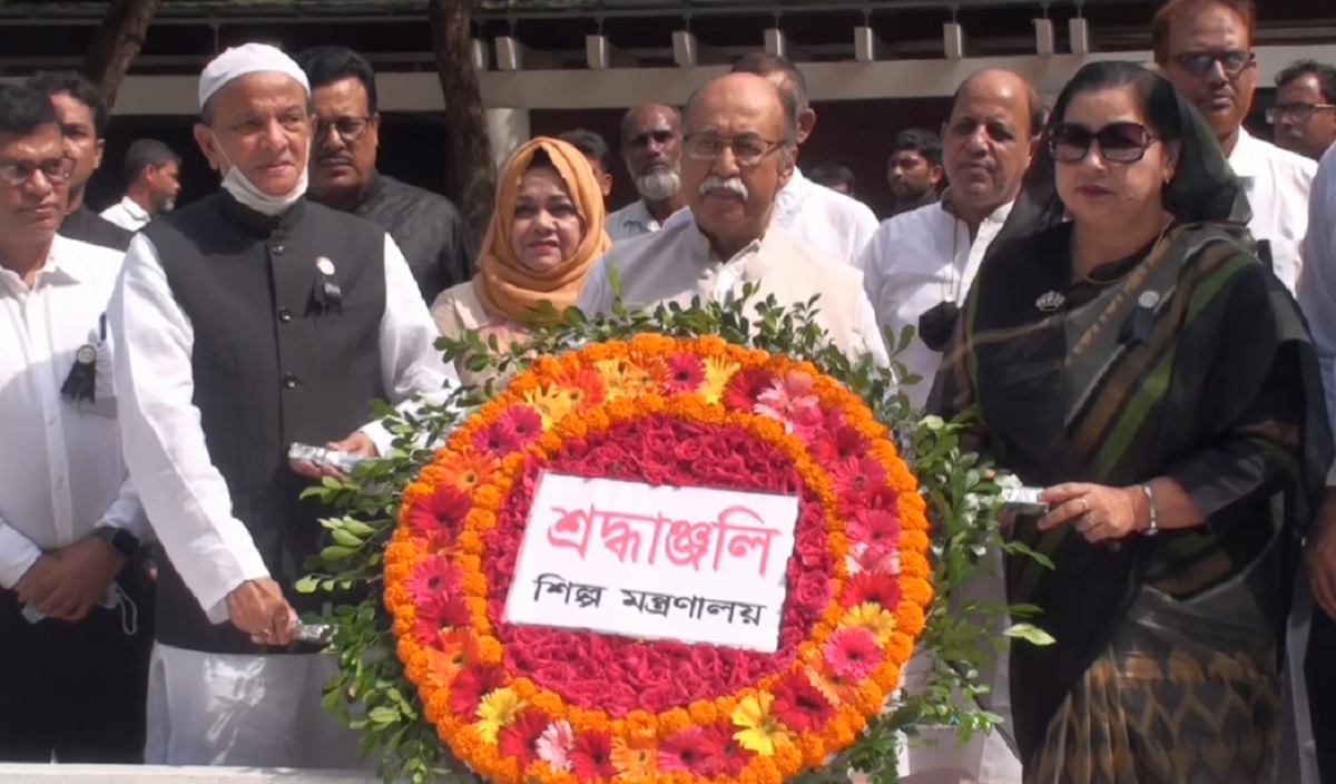 ব্যবসায়ীদের নীতিমালার মধ্যে আনতে না পারায় দ্রব্যমূল্য বৃদ্ধি পেয়েছে: শিল্পমন্ত্রী