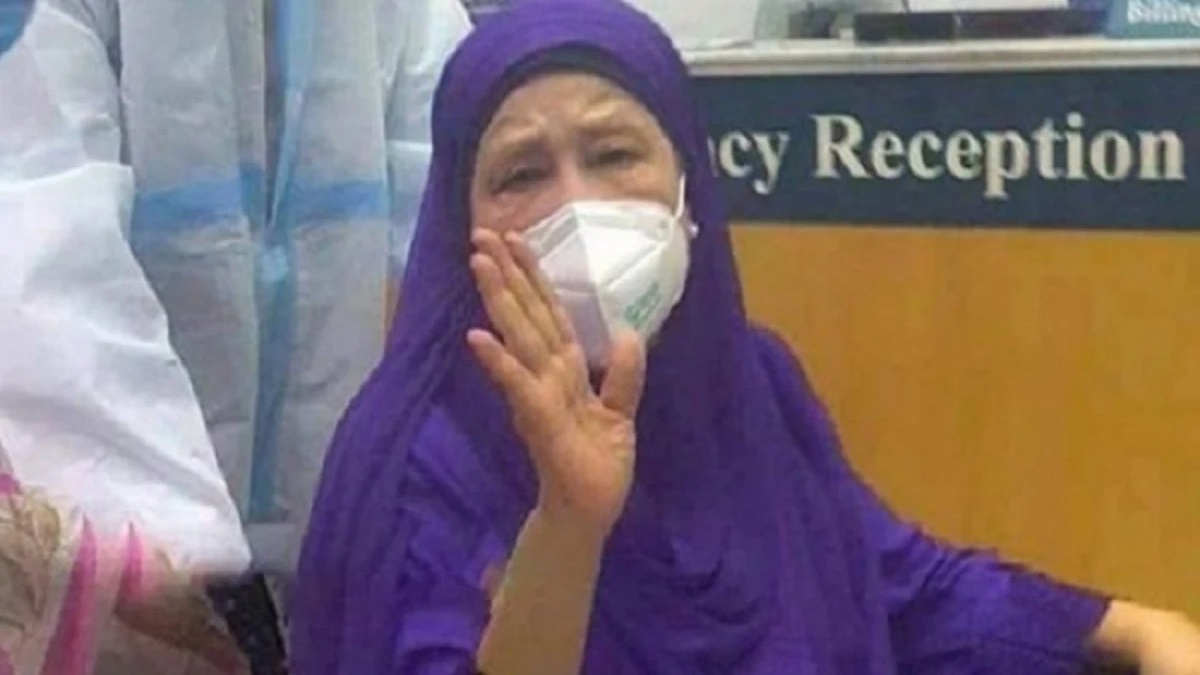 খালেদা জিয়ার বিদেশে চিকিৎসা নিতে হলে আদালতে আসতে হবে: দুদকের আইনজীবী