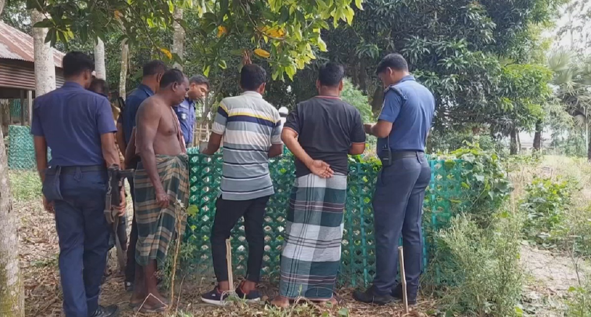 মানিকগঞ্জে কবরস্থান থেকে ৫টি কঙ্কাল চুরি