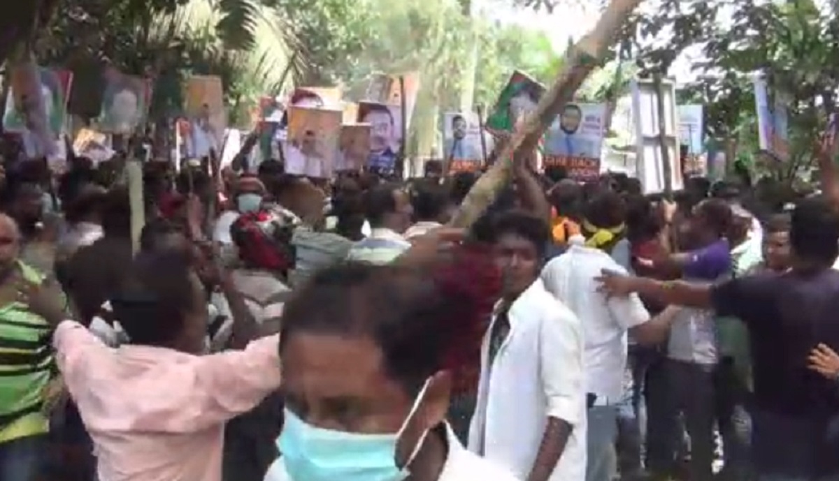 নরসিংদীতে বিএনপির মিছিল ঘিরে সংঘর্ষ, পুলিশসহ আহত অন্তত ৪০