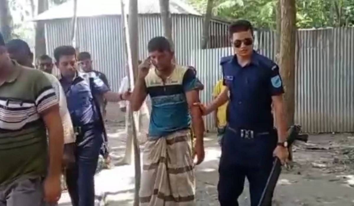 পাওনা টাকা না পেয়ে শিকলে বেঁধে নির্যাতন, আটক ৩