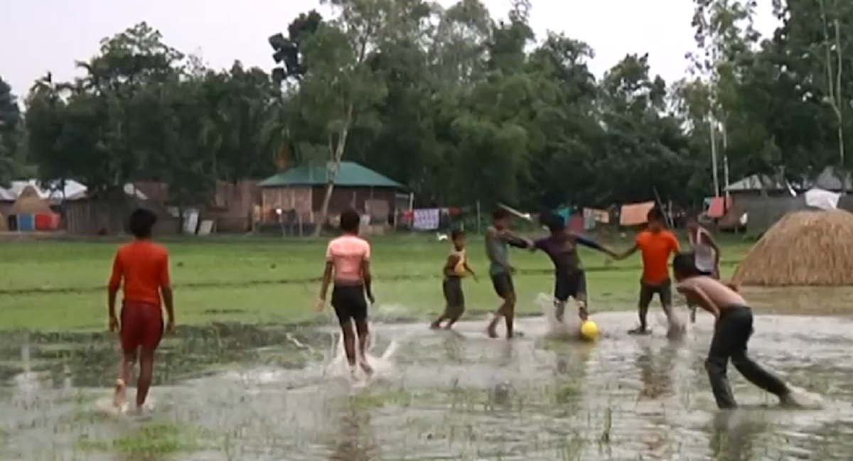 বহুকাঙ্ক্ষিত বৃষ্টিতে রংপুরে ফিরেছে চিরচেনা সেই রূপ