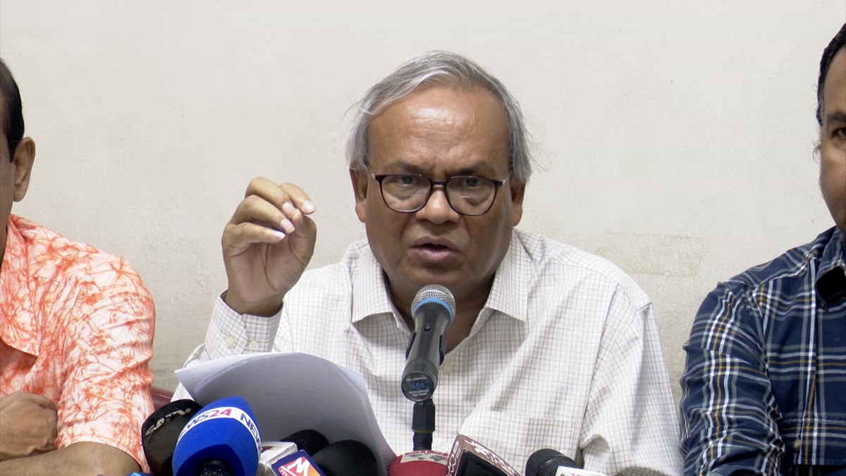 প্রধানমন্ত্রী নিজেই জ্বালানি সাশ্রয় করছেন না: রিজভী