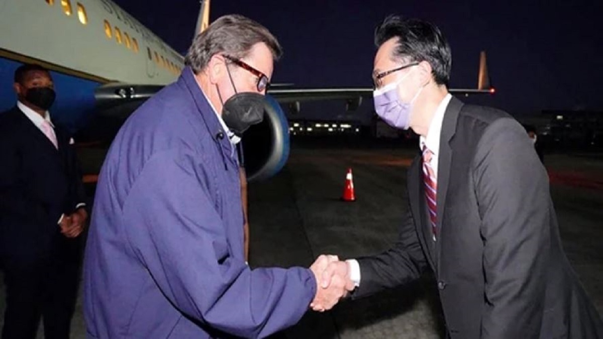 পেলোসির পর তাইওয়ান সফরে মার্কিন আইনপ্রণেতাদের একটি দল