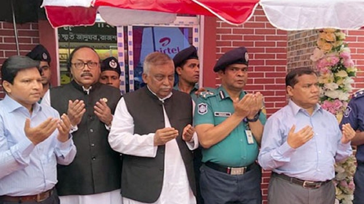 বাংলাদেশের সীমান্ত ঘেঁষে গোলাগুলি অচিরেই থেমে যাবে: স্বরাষ্ট্রমন্ত্রী