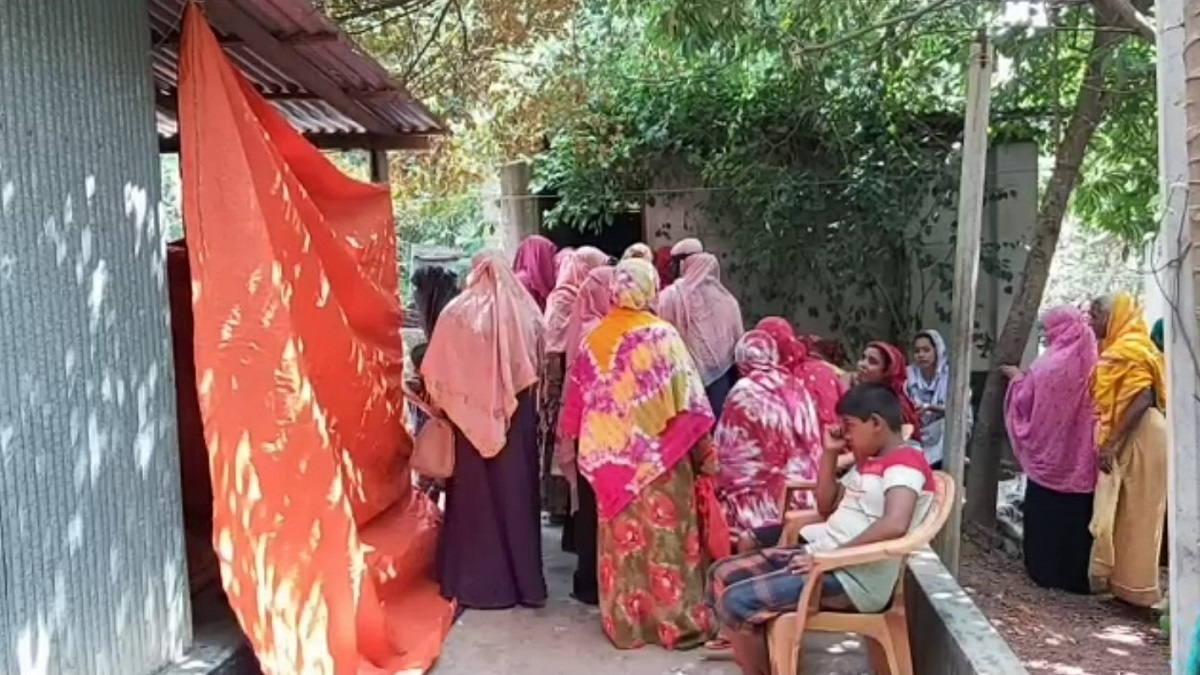 সকালে হাঁটতে বের হয়ে আর ফিরলেন না আমিরন