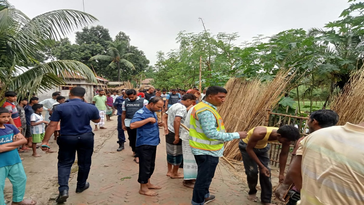নাটোরে দুই পক্ষের সংঘর্ষে গুলিবিদ্ধসহ আহত ২