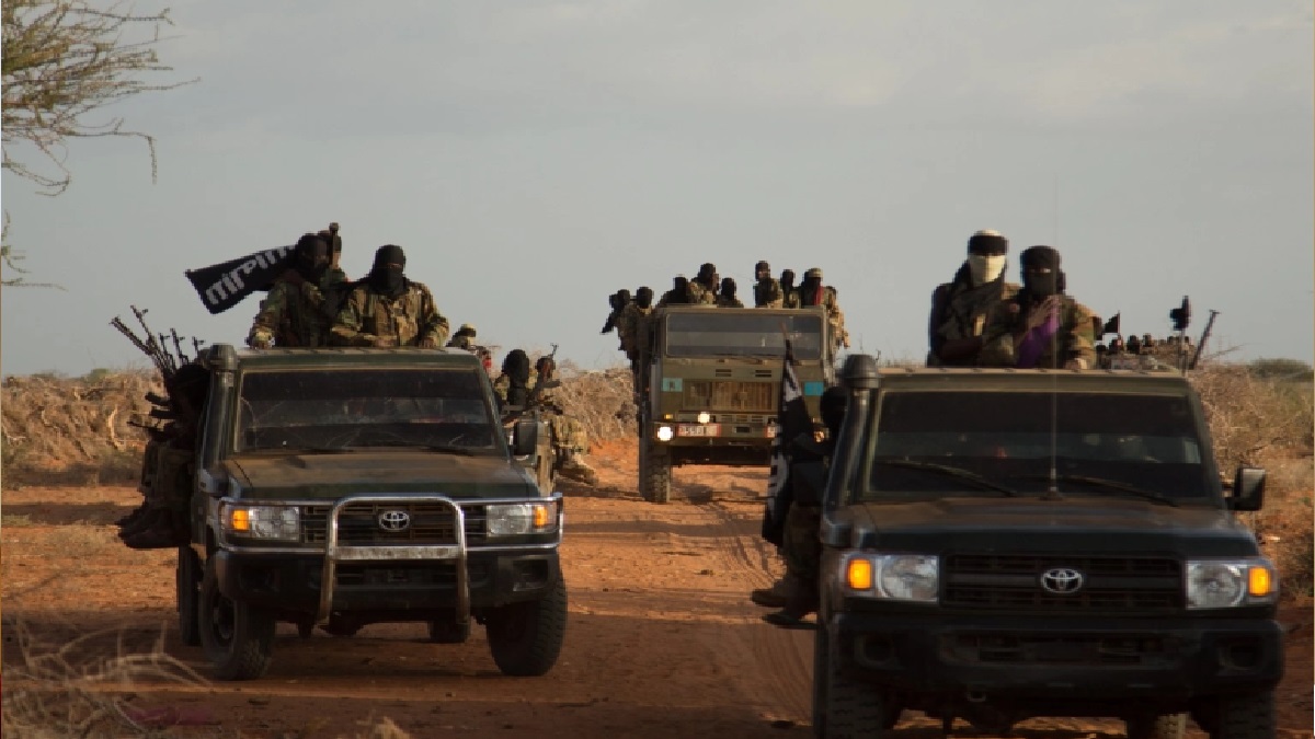 সোমালিয়ায় খাবারের ট্রাকে জঙ্গি হামলা, লুটপাটের পর নারী ও শিশুসহ ট্রাকের সবাইকে হত্যা