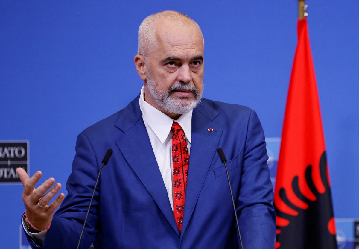 ইরানের সাথে কূটনৈতিক সম্পর্ক ছিন্ন করলো আলবেনিয়া