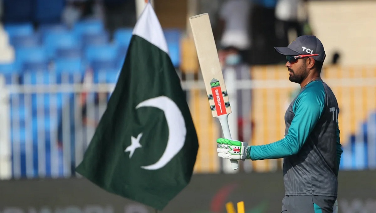 টস জিতে পাকিস্তানকে ব্যাটিংয়ে পাঠালো হংকং