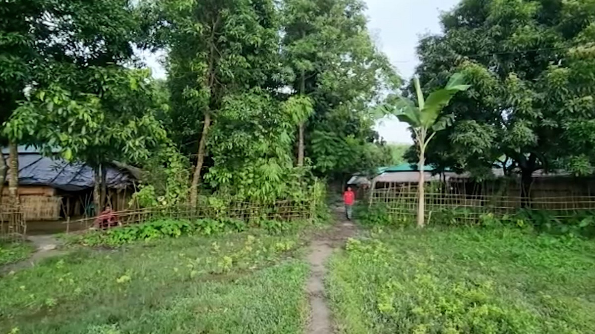 সীমান্তবর্তী মানুষদের সরানো হবে কিনা তা ভাবা হচ্ছে: বান্দরবানের ডিসি