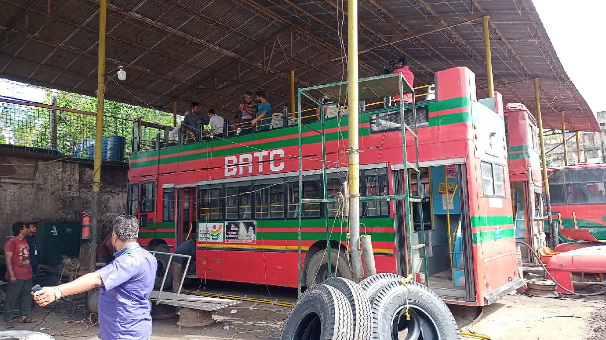 চ্যাম্পিয়নদের বরণ করতে প্রস্তুত হচ্ছে ছাদখোলা বাস