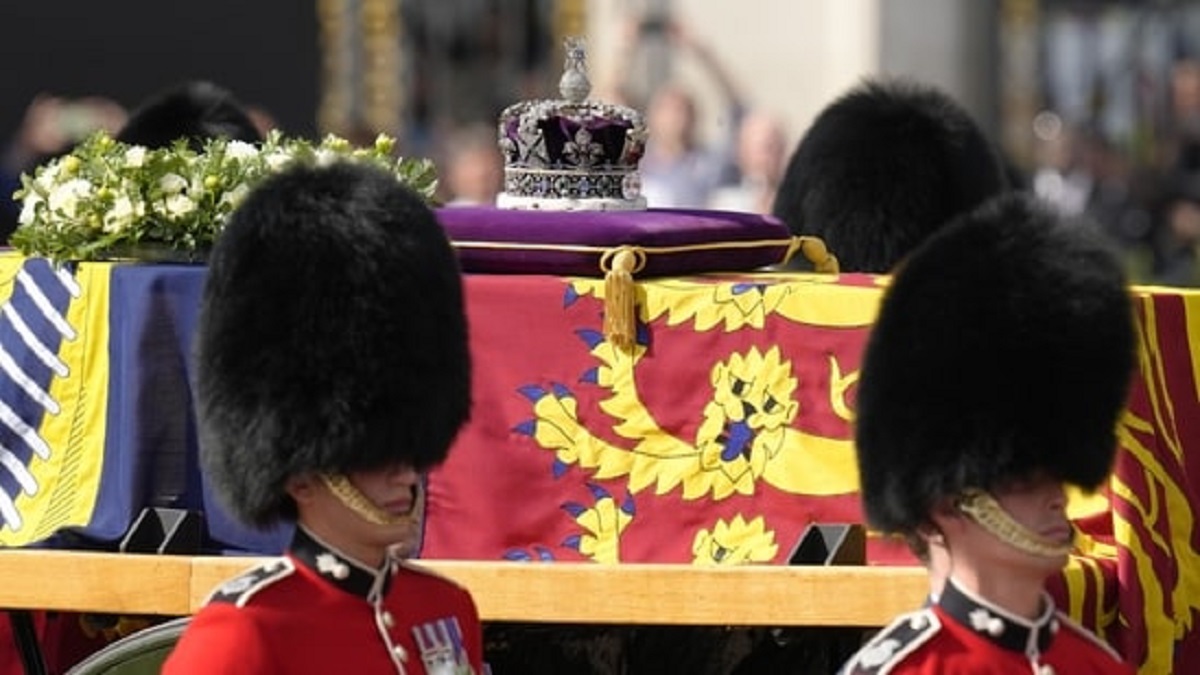 রানির শেষকৃত্যের জন্য প্রস্তুত চীনের সাংহাই শহর