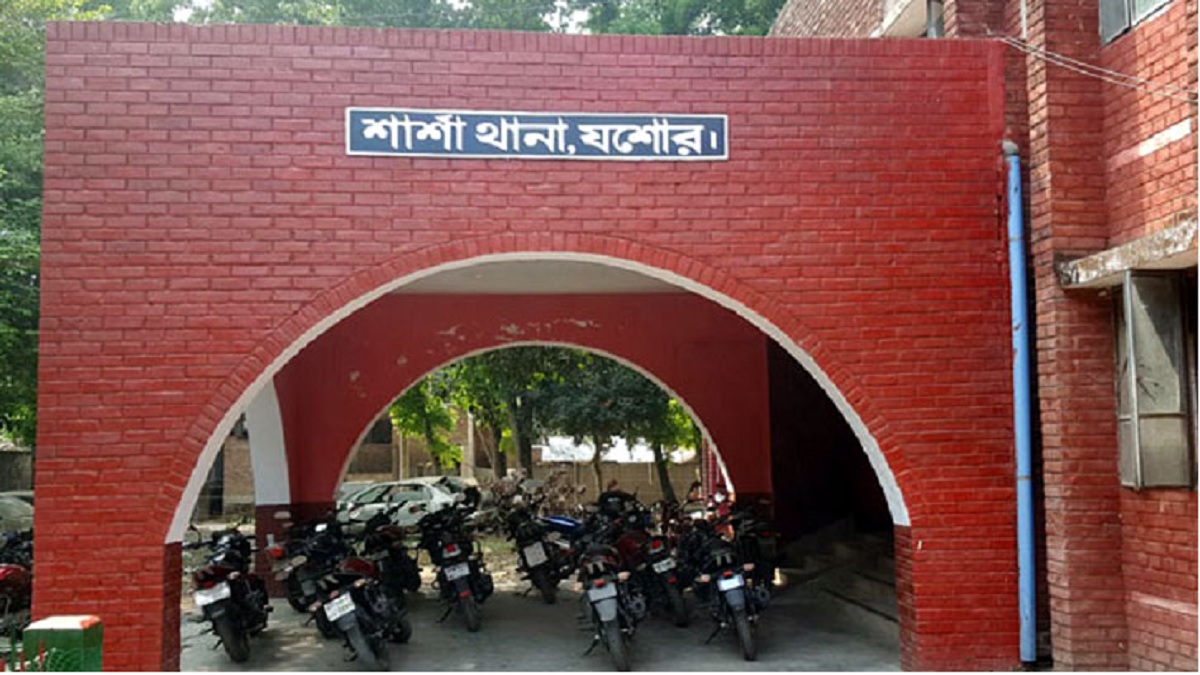 যশোরে দশম শ্রেণির স্কুলছাত্রীকে সংঘবদ্ধ ধর্ষণ, গ্রেফতার ৩