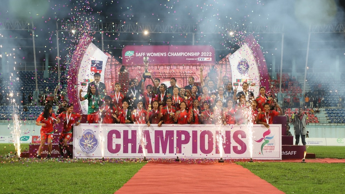 ছাদ খোলা বাসেই সাফ চ্যাম্পিয়নদের সংবর্ধনা জানানো হবে: ক্রীড়া প্রতিমন্ত্রী