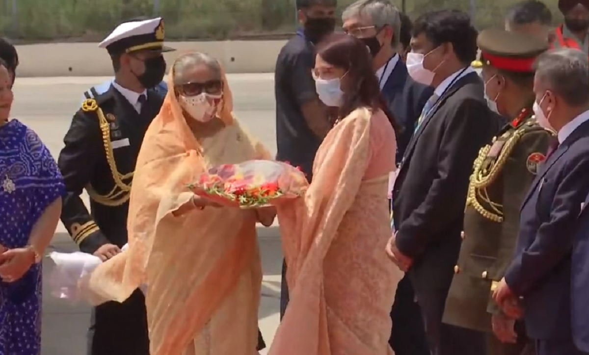 নয়াদিল্লি পৌঁছেছেন প্রধানমন্ত্রী শেখ হাসিনা