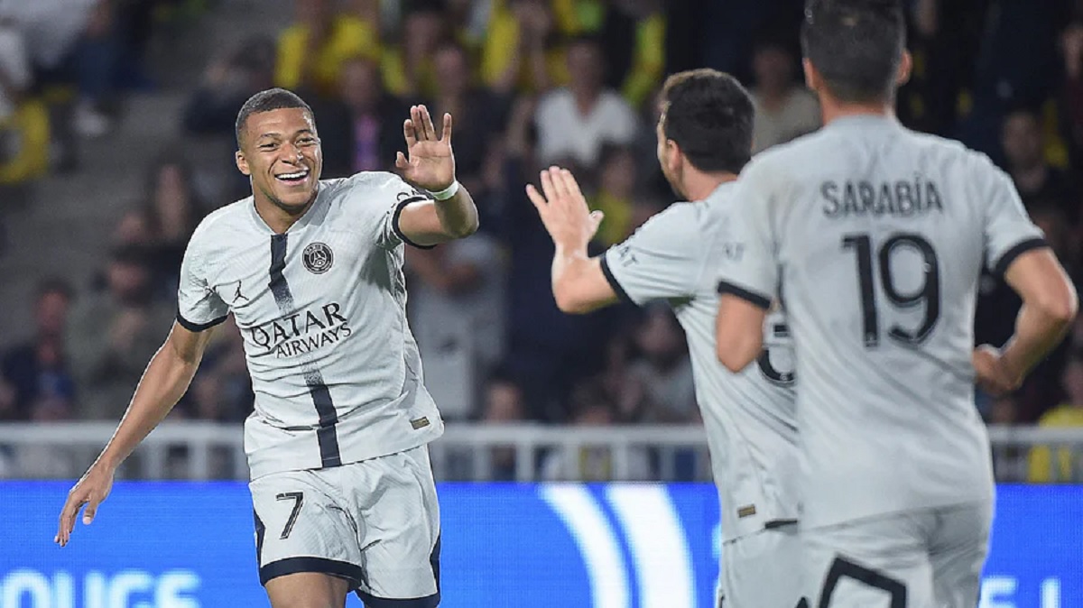 মেসি-এমবাপ্পের জাদুতে পিএসজির জয়