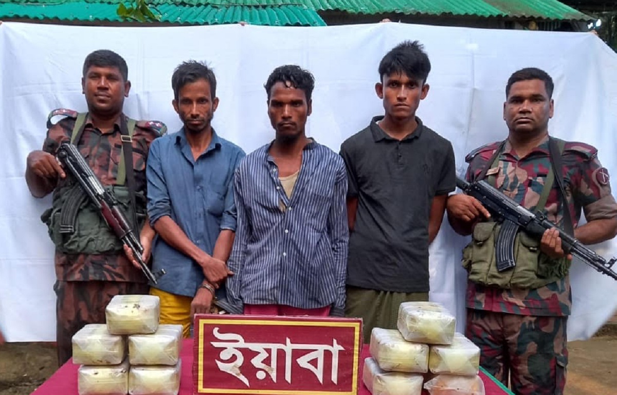 কক্সবাজারে ১ লাখ পিস ইয়াবাসহ ৩ রোহিঙ্গা আটক
