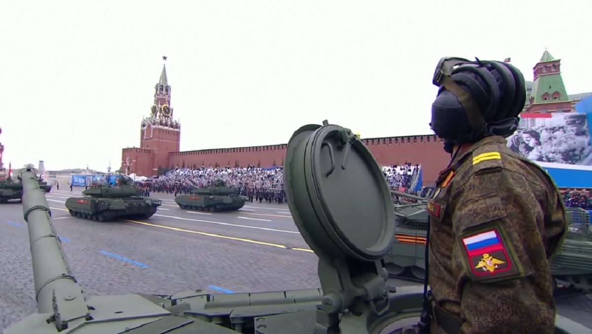 রাশিয়ার অস্ত্র কেনা ইস্যুতে তোলপাড়