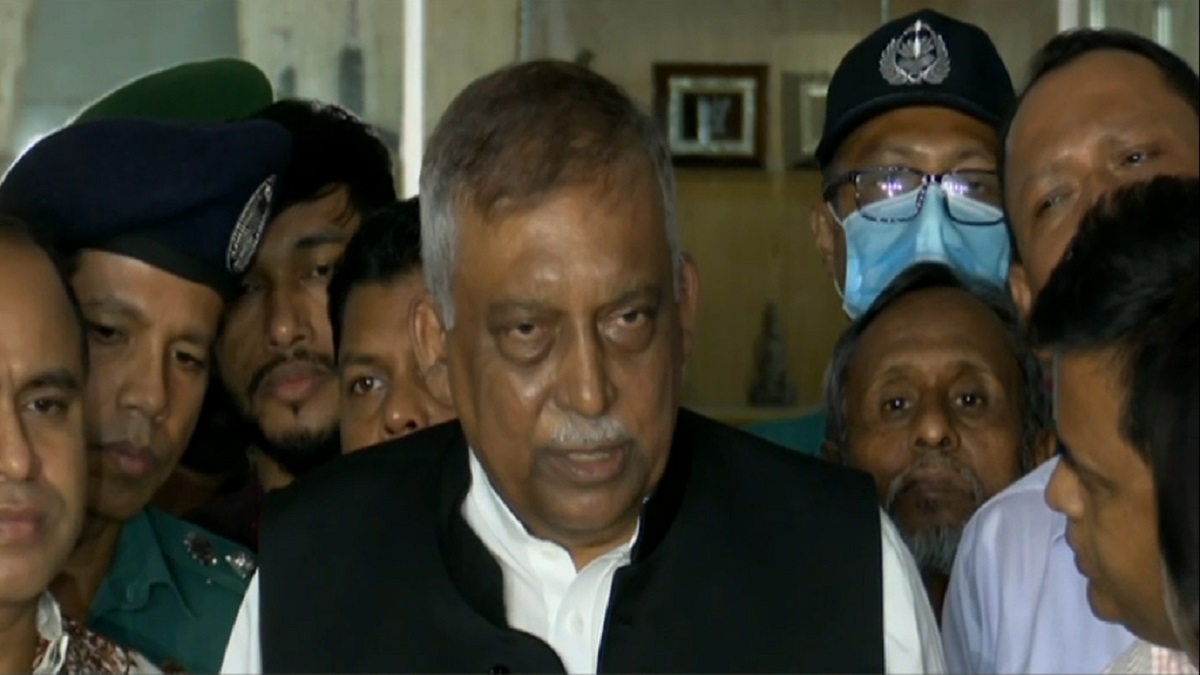 বাবুল আক্তার ‘খুব চতুর মানুষ’: স্বরাষ্ট্রমন্ত্রী