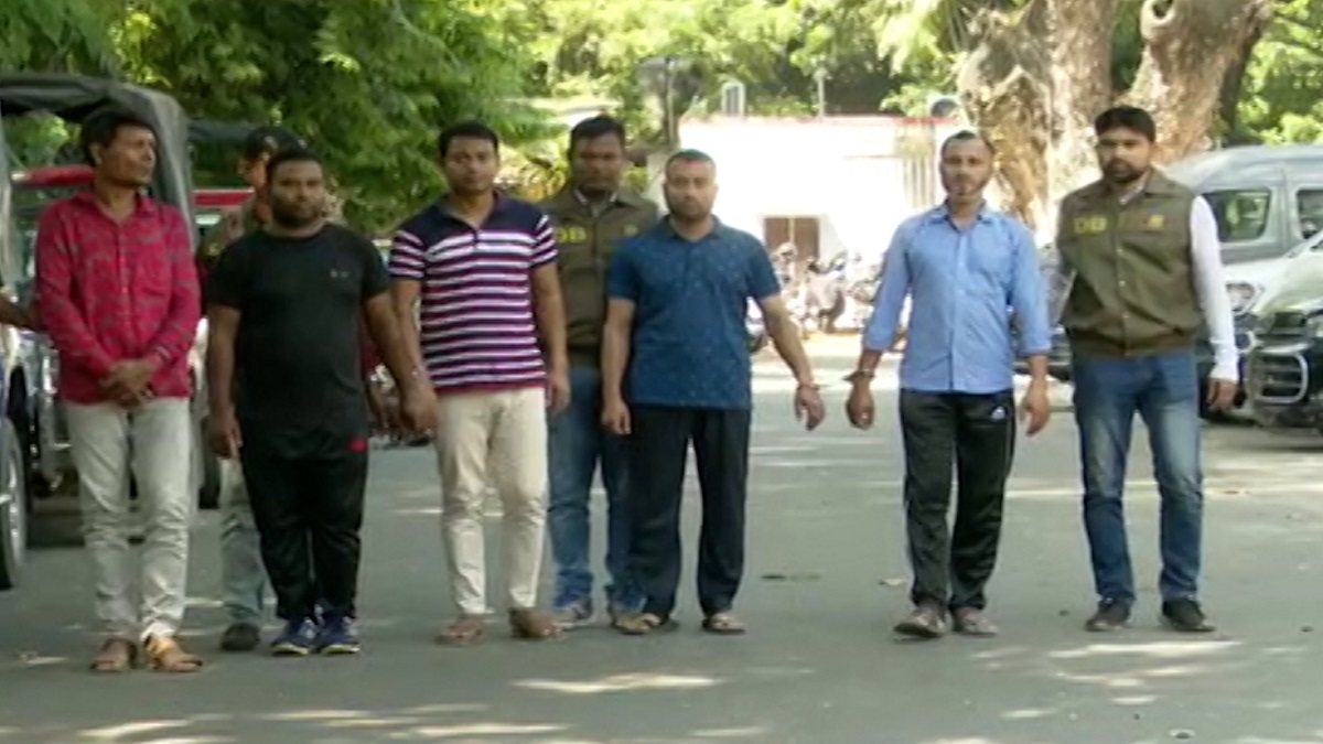 প্রশ্ন ফাঁসে জড়িত থাকার অভিযোগে বিমানের ৫ কর্মী চাকরিচ্যুত