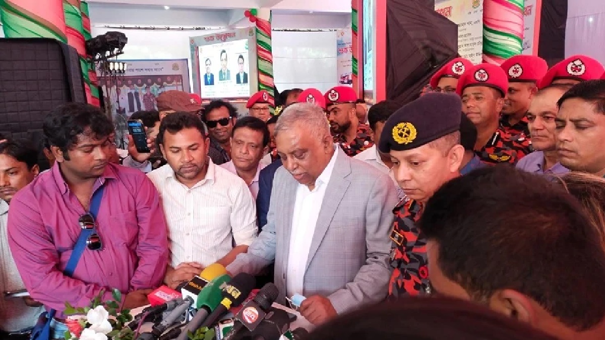 পার্বত্য চট্টগ্রামে কিছু বিদ্রোহী গোষ্ঠীর ক্যাম্প ব্যবহার করছে জঙ্গীরা: স্বরাষ্ট্রমন্ত্রী