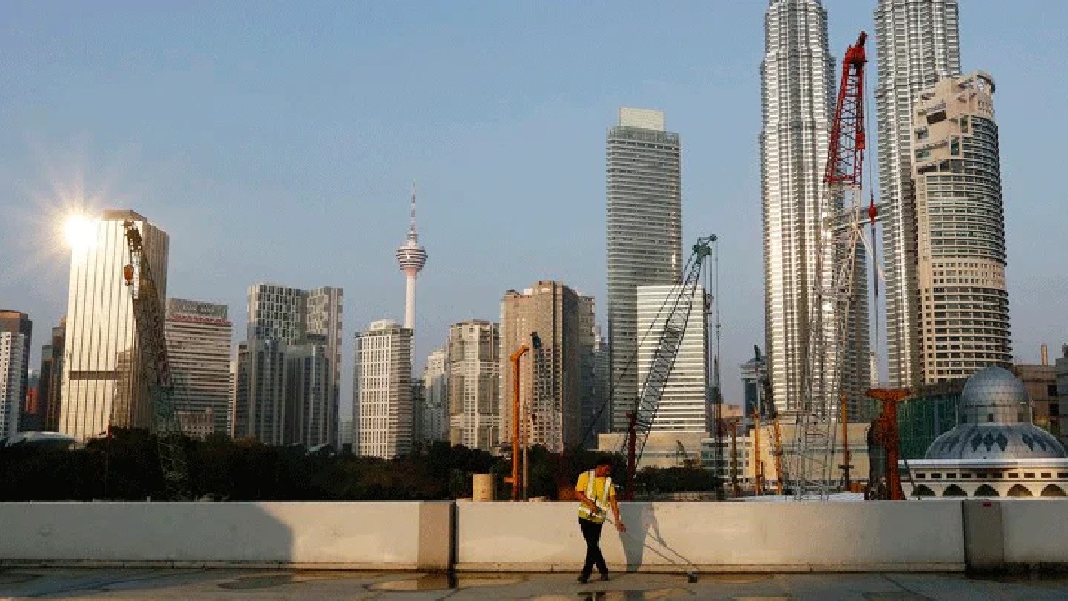 মালয়েশিয়ায় কর্মী প্রেরণ; সিন্ডিকেটের বিরুদ্ধে আন্দোলনকারীও এখন সিন্ডিকেটে