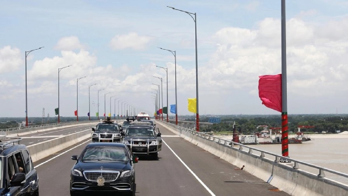 চতুর্থবারের মতো পদ্মাসেতু হয়ে টুঙ্গিপাড়া গেলেন প্রধানমন্ত্রী