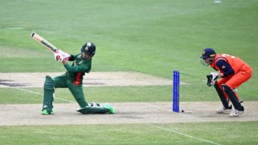 আফিফ-মোসাদ্দেকের লড়াই শেষে বাংলাদেশের রান ১৪৪