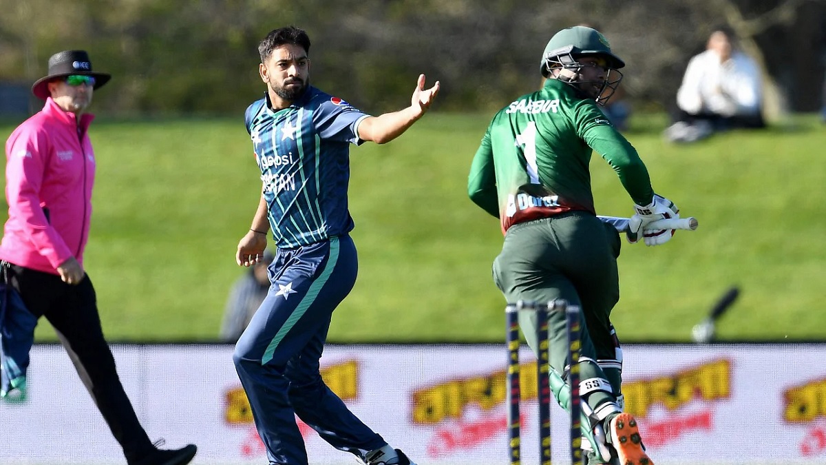 ৬ উইকেট হারিয়ে চাপে বাংলাদেশ