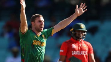 প্রথম ৬ ওভারেই ৪ উইকেট নেই টাইগারদের