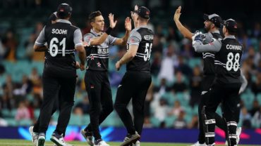 বোল্টের ধ্বংসযজ্ঞে ৪ ওভারেই ৪ উইকেট নেই শ্রীলঙ্কার!