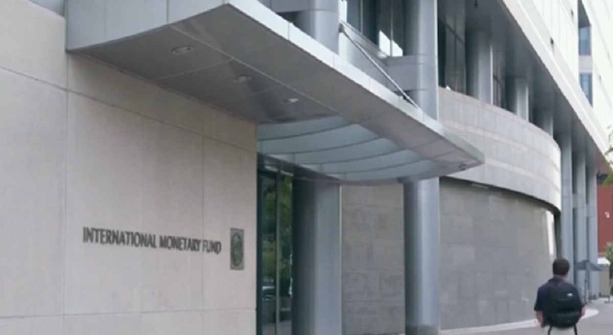 ঋণের জন্য এবার কেন্দ্রীয় ব্যাংকমুখী সরকার; মুদ্রাস্ফীতির ঝুঁকি বাড়বে, শঙ্কা অর্থনীতিবিদদের