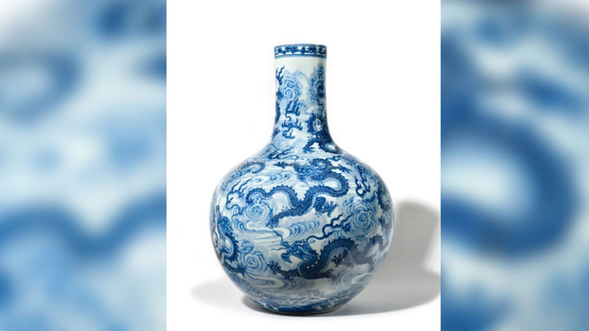 ৯২ কোটি টাকায় বিক্রি হলো ফুলদানি; আশা ছিল দেড়-দুই হাজার ইউরোতে বেচার