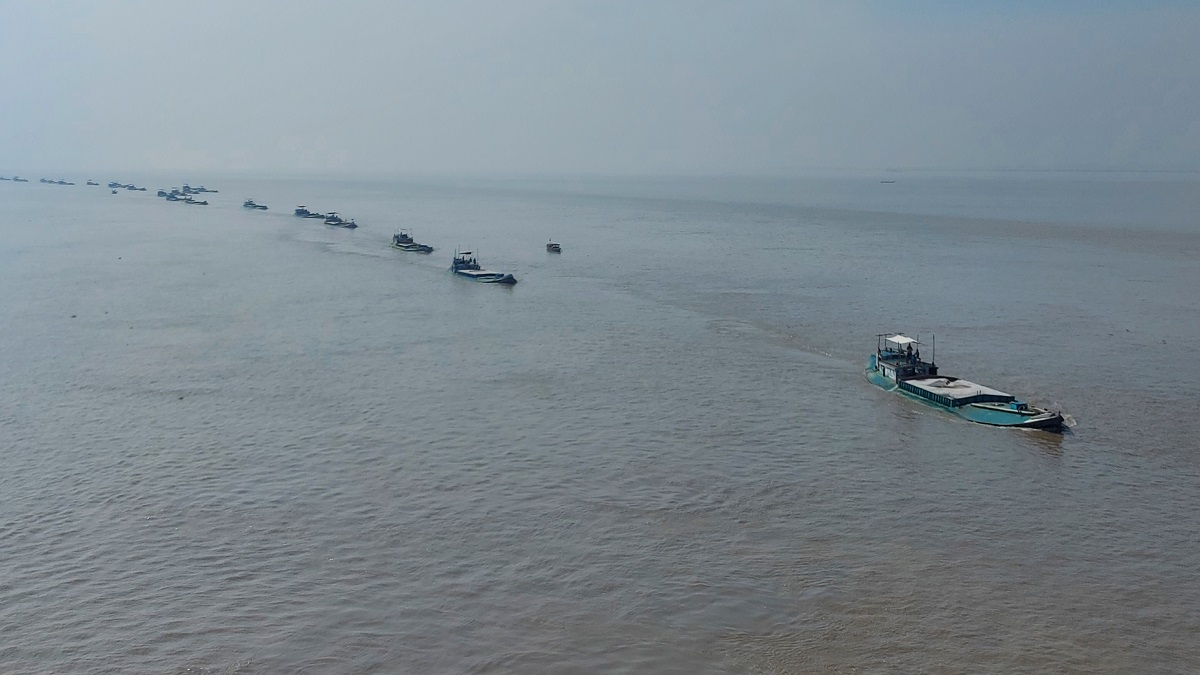 যমুনায় গোসলে নেমে বাল্কহেডের নিচে তলিয়ে যুবকের মৃত্যু