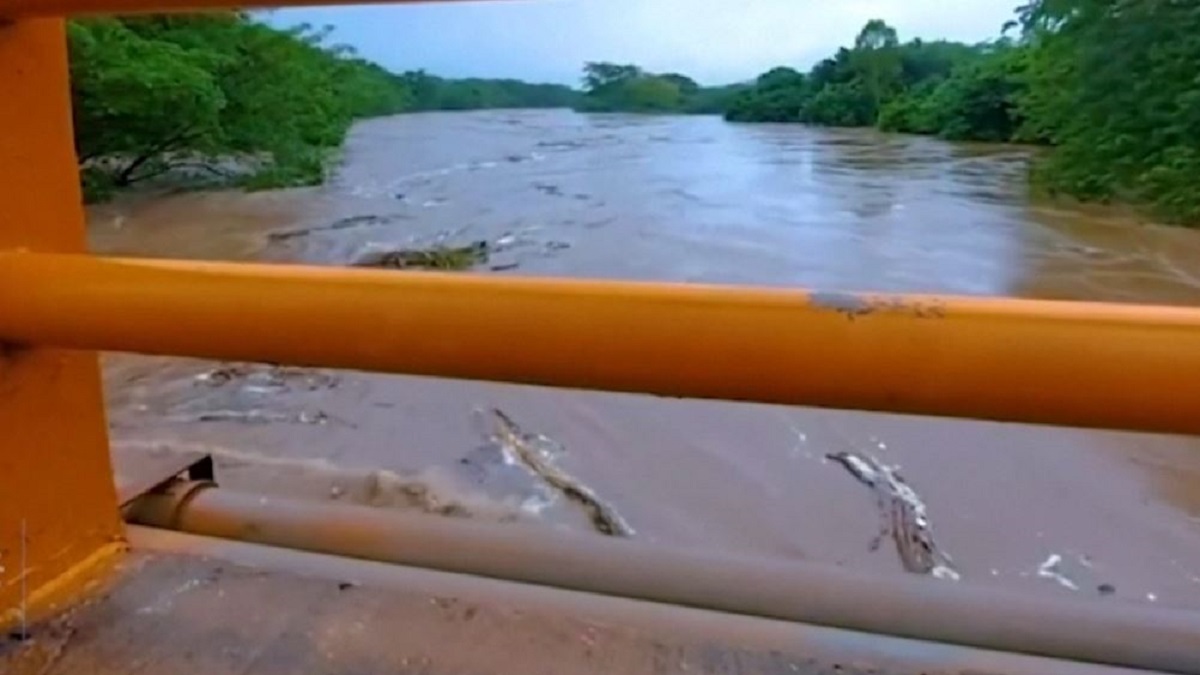 হারিকেন ‘জুলিয়া’র তাণ্ডবে মধ্য আমেরিকার দেশলোয় অন্তত ২৫ জনের মৃত্যু