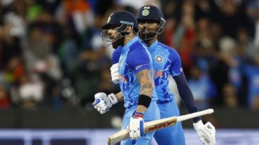 যে নাটকীয় তিন ওভারে ম্যাচ ছিনিয়ে নিলেন কোহলি