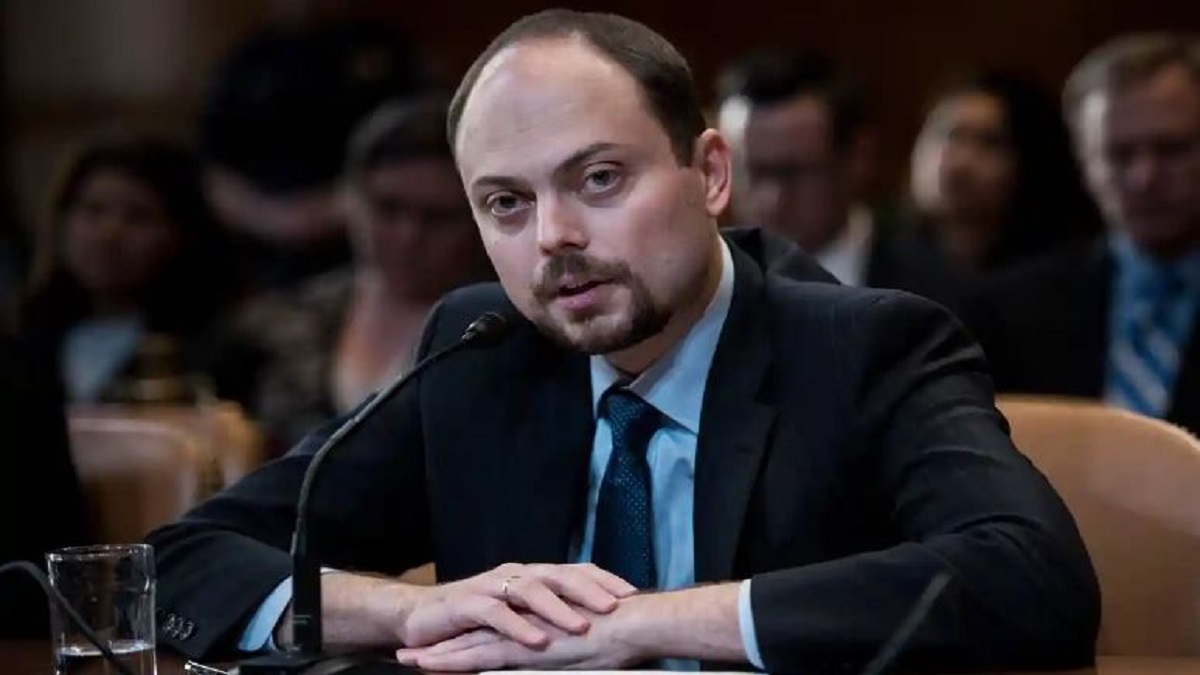 ‘ভ্যাকলভ হ্যাভেল’ পেলেন পুতিন বিরোধী রুশ মানবাধিকারকর্মী কারা মুরজা