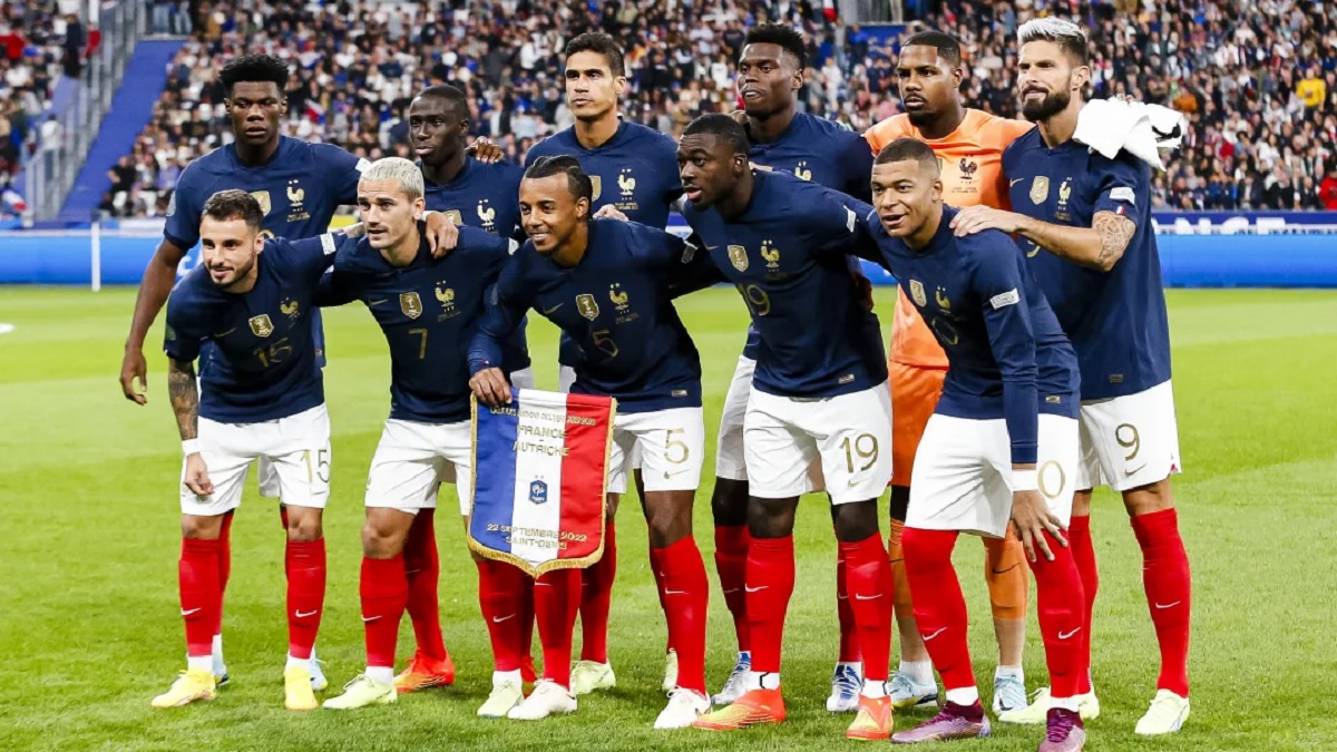 বিশ্বকাপ উপলক্ষে ২৫ সদস্যের চূড়ান্ত দল ঘোষণা করলো ফ্রান্স