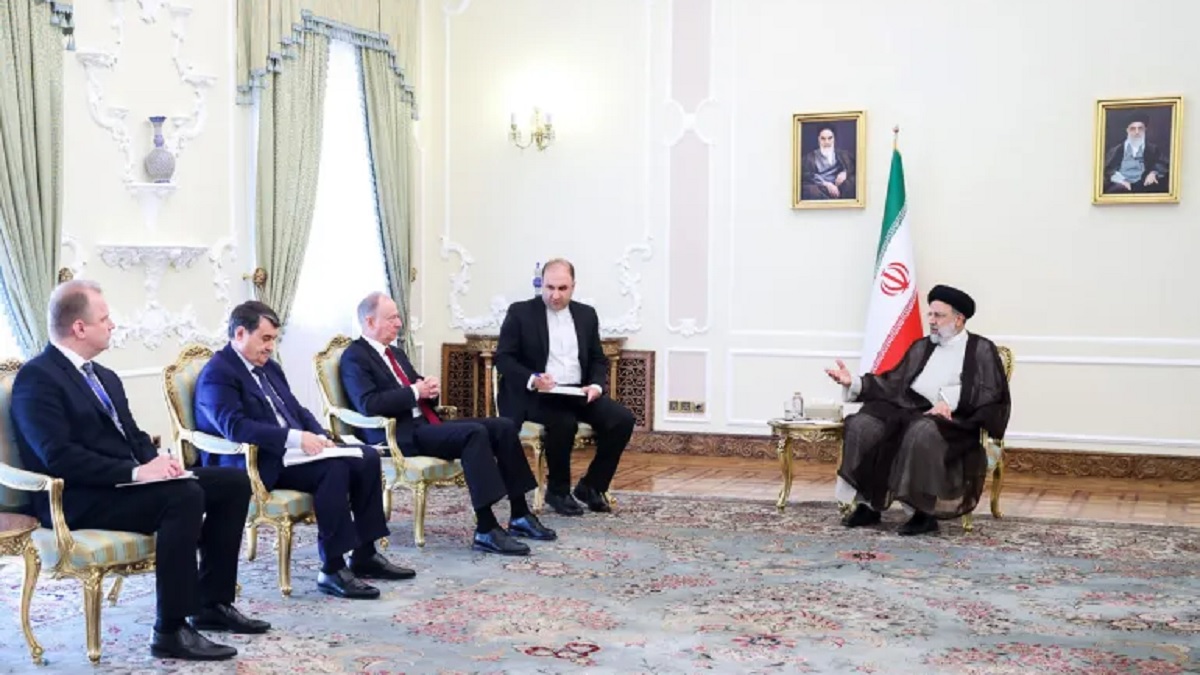 কৌশলগত সম্পর্ক জোরদারের অঙ্গীকার মস্কো ও তেহরানের