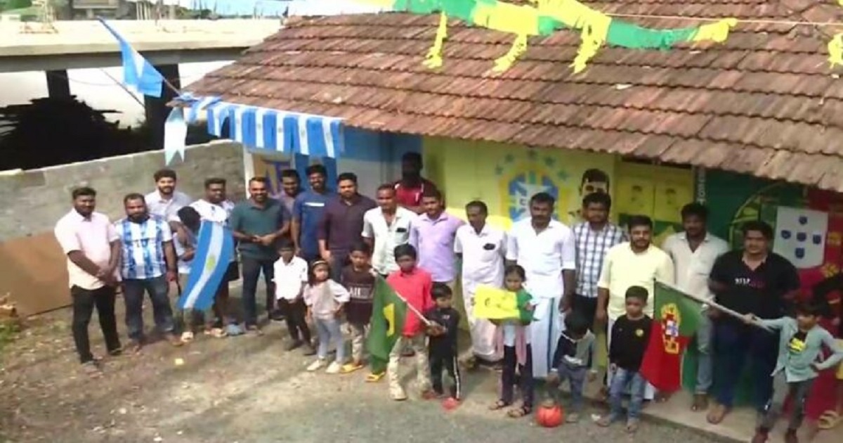 একসাথে বিশ্বকাপ দেখতে বাড়ি কিনলেন ১৭ বন্ধু!