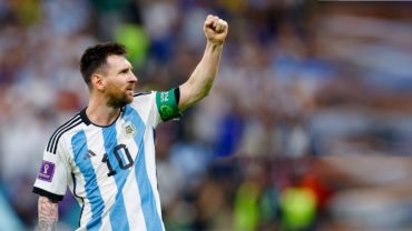 গোল করে এবং করিয়ে মেসি দেখালেন ‘আমি এখানে’