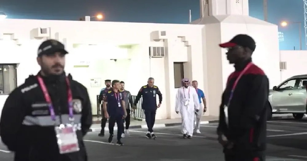 সার্বিয়ার বিপক্ষে খেলার আগে মসজিদে গেলেন ব্রাজিল কোচ