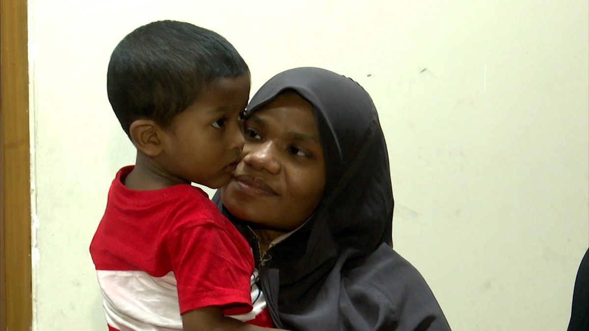 চট্টগ্রামে চুরি হওয়া শিশু ফিরলো মায়ের কোলে