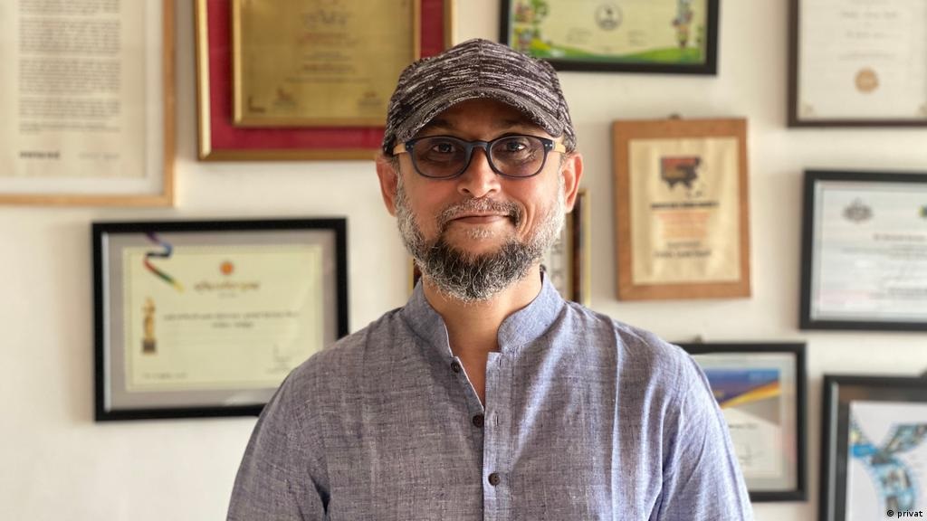 একাকিত্বকে মৃত্যুর মতো ভয় পাই, আর লুকিয়ে রাখতে চাই না: ফারুকীর আবেগঘন স্ট্যাটাস